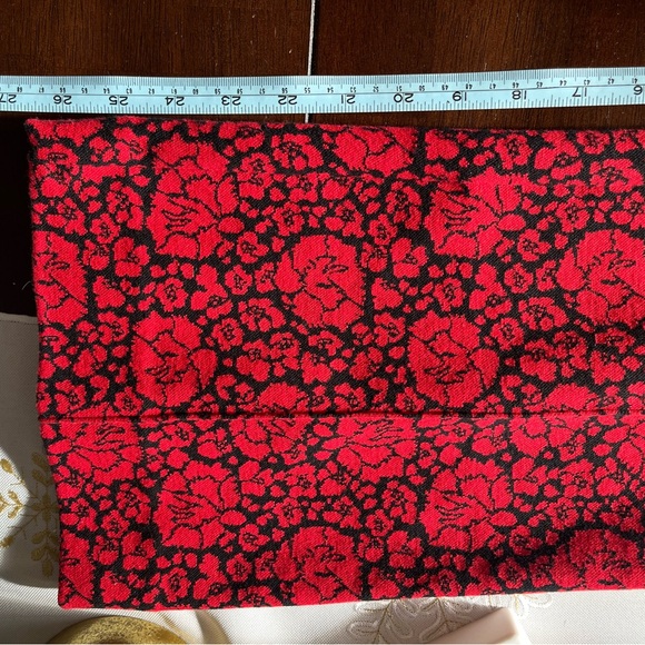 Anthropologie Maeve The Margot Kick-Flare Cropped Pants Red Floral Motif Medium - Picture 7 of 8